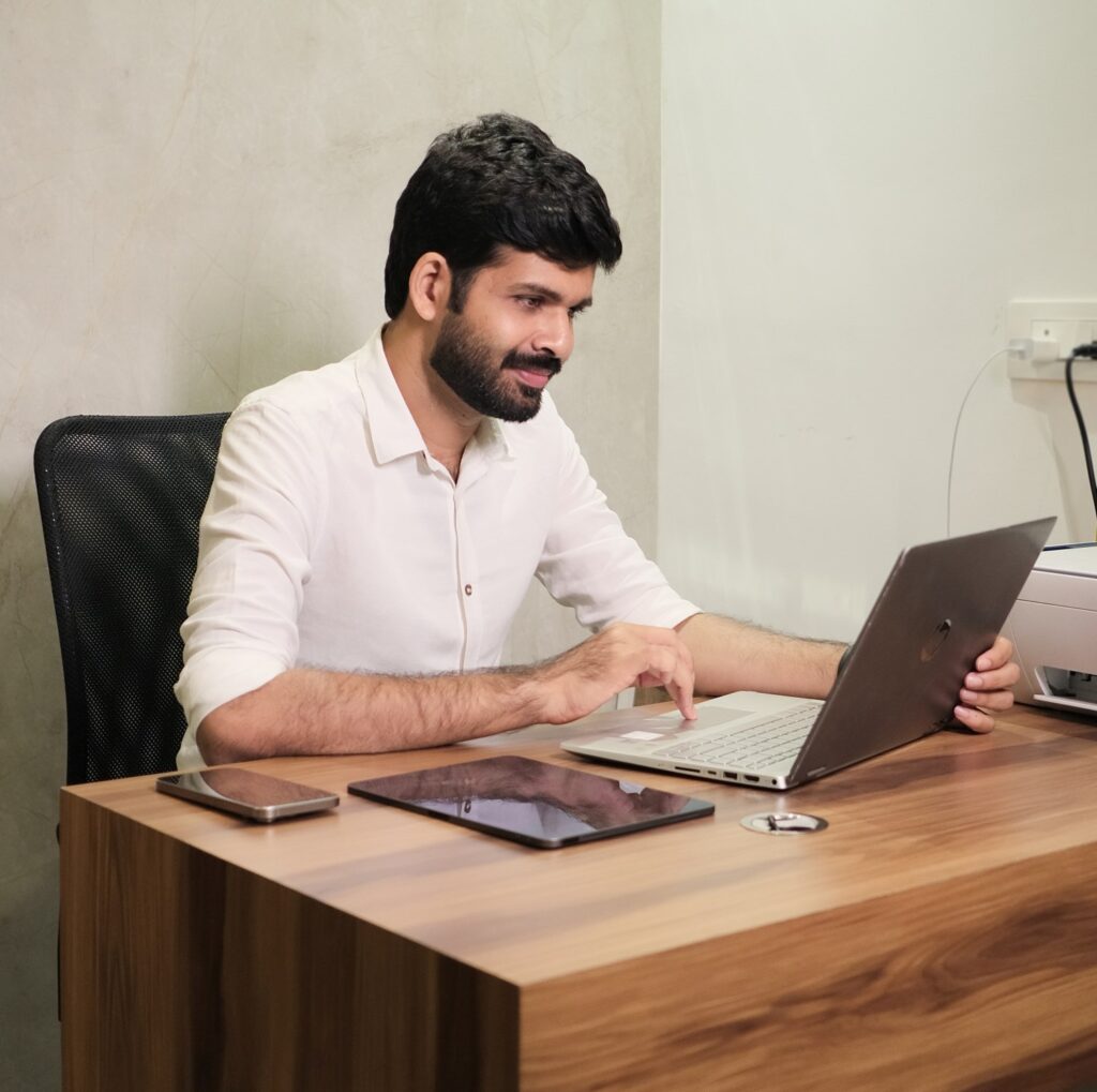 Managing director ashkar elegant